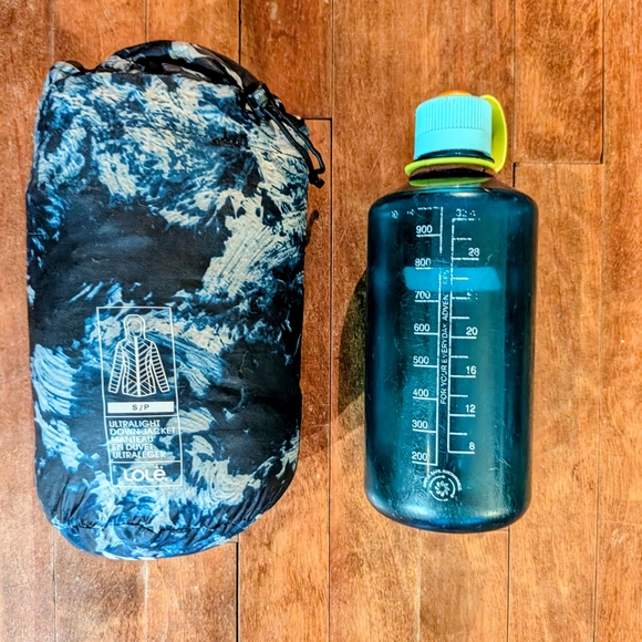 Lole Blue and Black Puffer Jacket - Picture 3 of 3